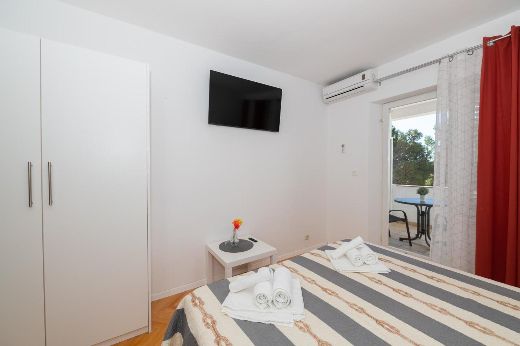 House Santro Baška Voda